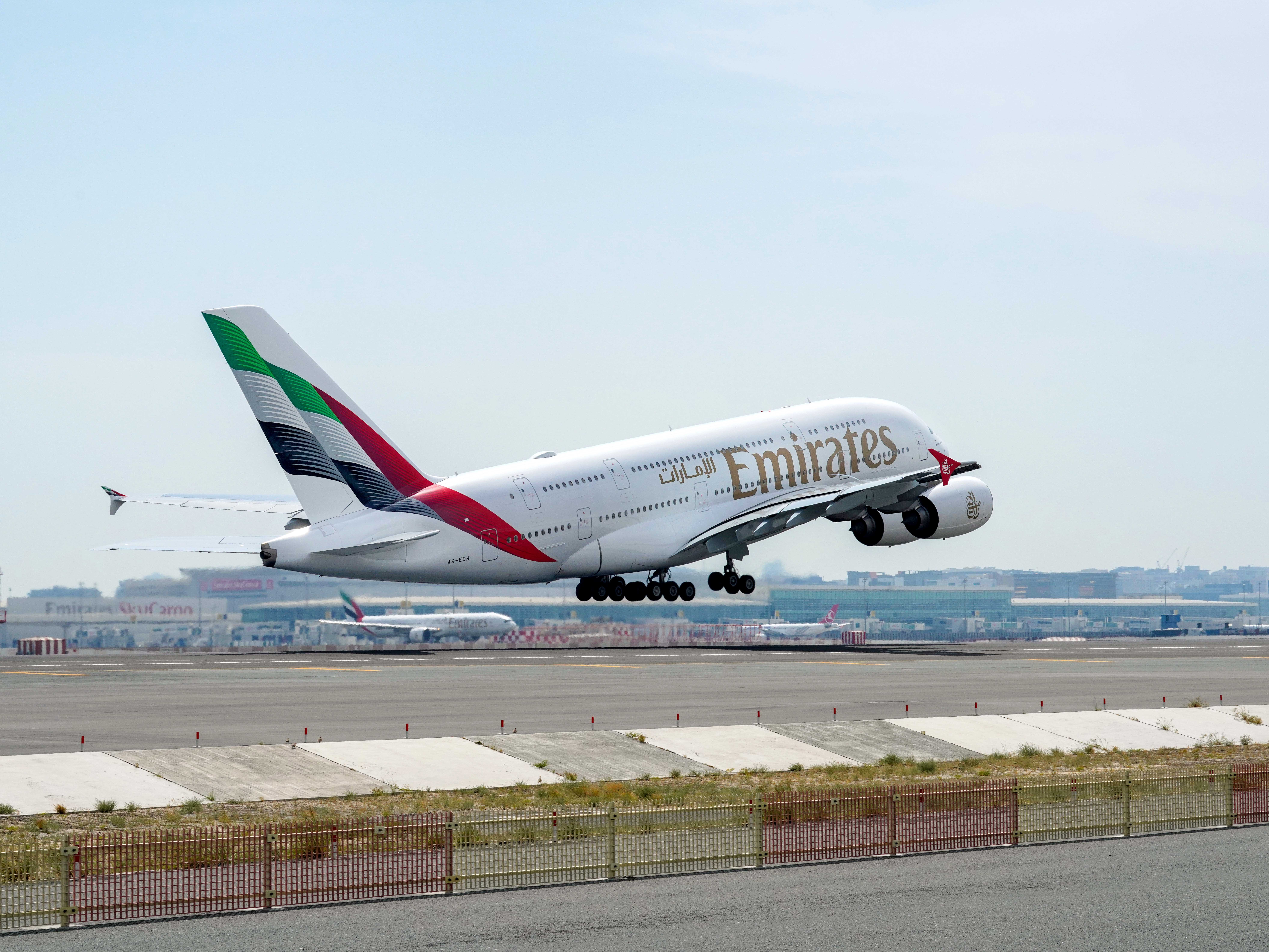 ストラトス、A380-800のエミレーツ航空への売却で合意