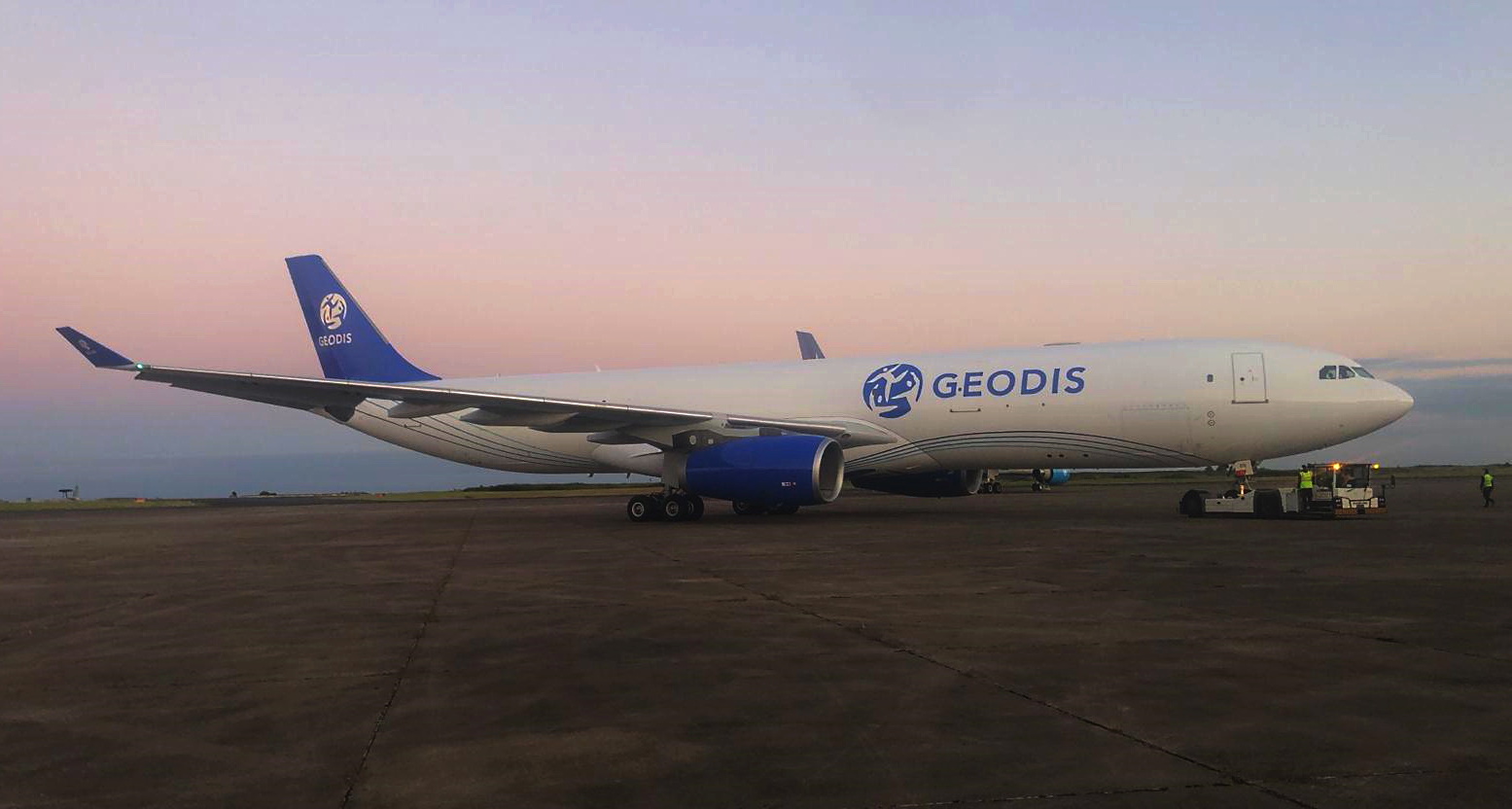 Stratos completes freighter conversion on ex AirAsia X A330 and delivers to Geodis - Stratos