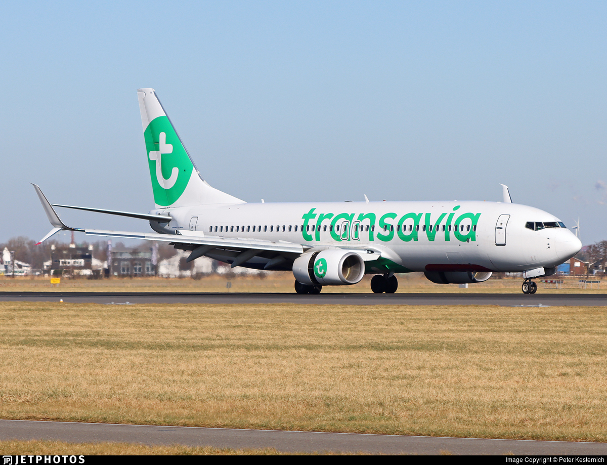 Stratos delivers 737-800 to Transavia France - Stratos